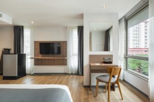 DELUXE ROOM