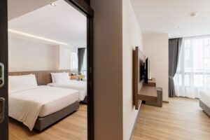 FAMILY CONNECTING ROOM