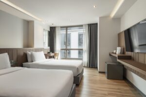 FAMILY CONNECTING ROOM
